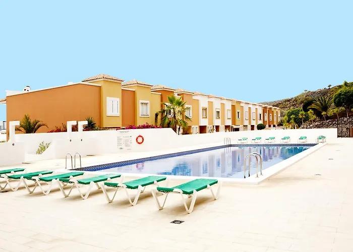 Sunset View And Pool In Paradise 公寓 阿德耶