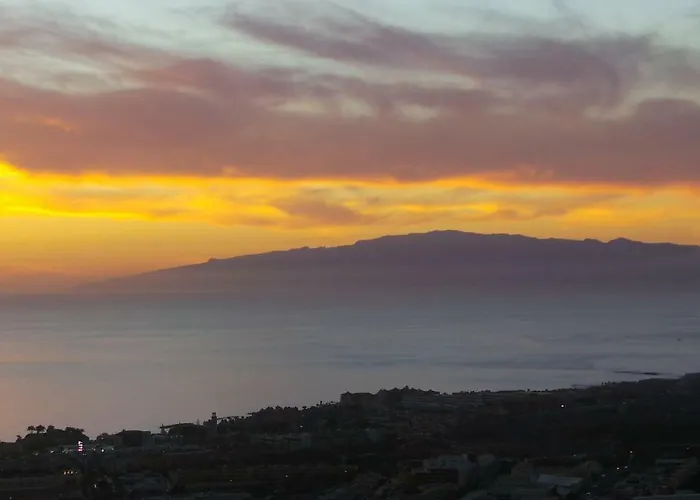 Sunset View And Pool In Paradise 아데제